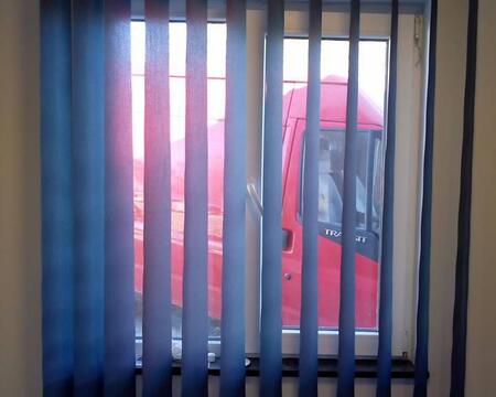 ფარდები და ჟალუზები